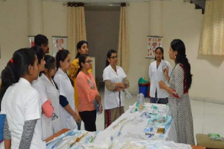 https://cache.careers360.mobi/media/colleges/social-media/media-gallery/1679/2023/4/13/Laboratory of Gujarat University of Transplantation Sciences Ahmedabad_Laboratory.png